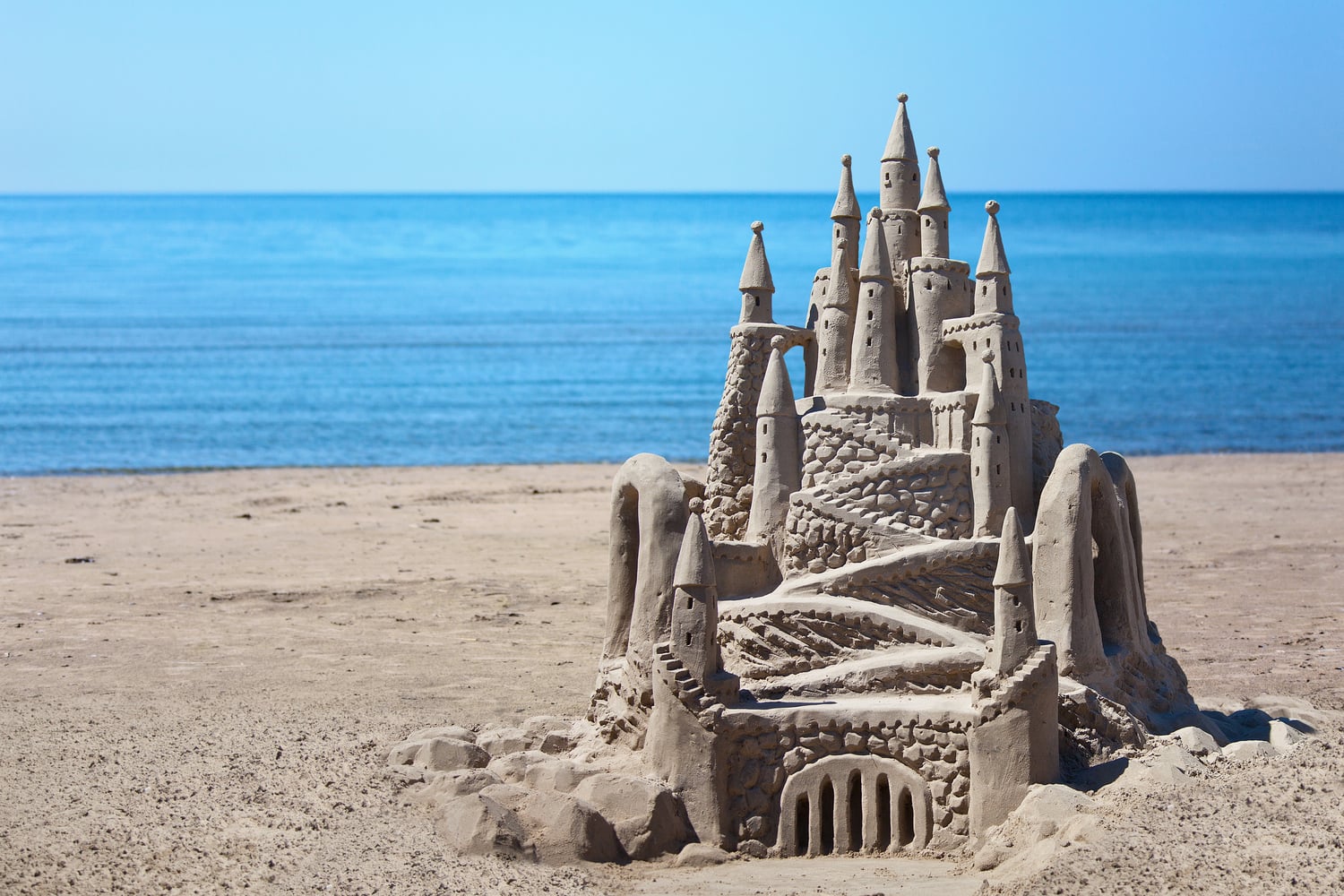 沙滩上的沙雕城堡高清桌面壁纸 - tt98图片网
